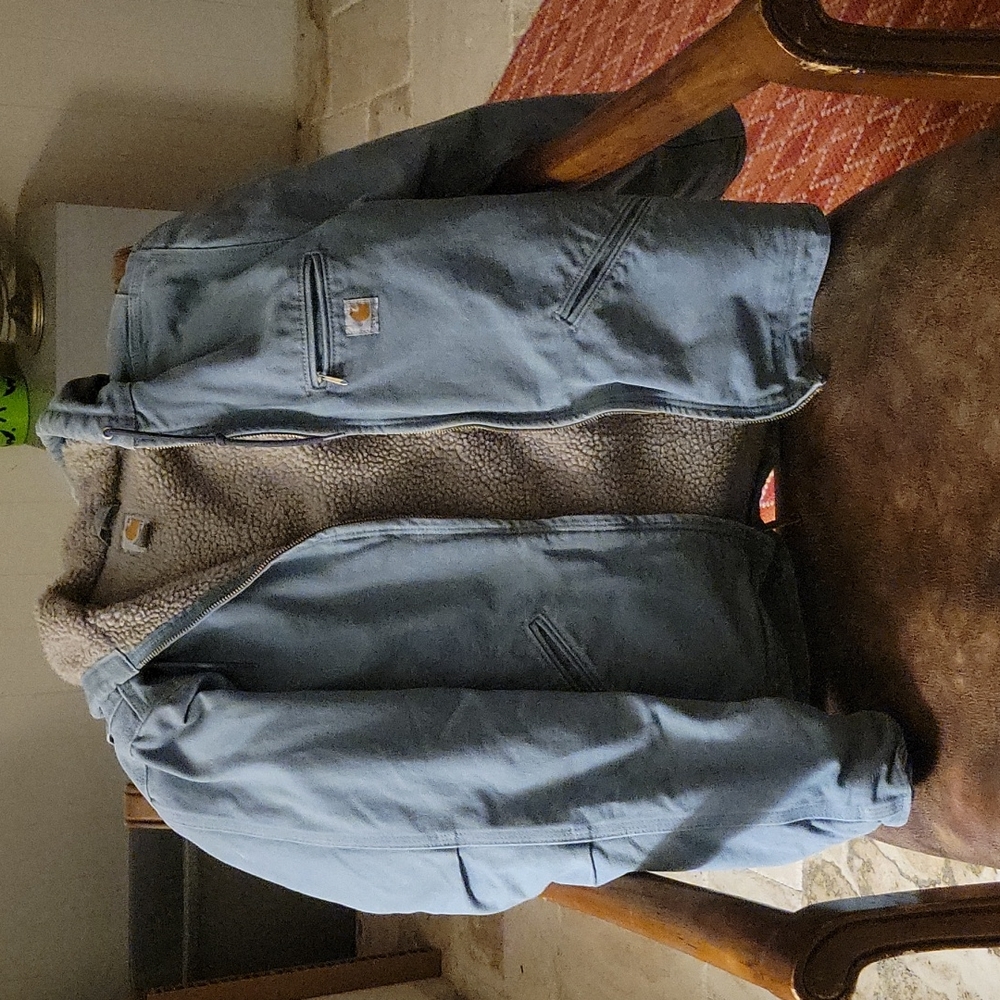 Carhartt sherpa lined hooded jacket